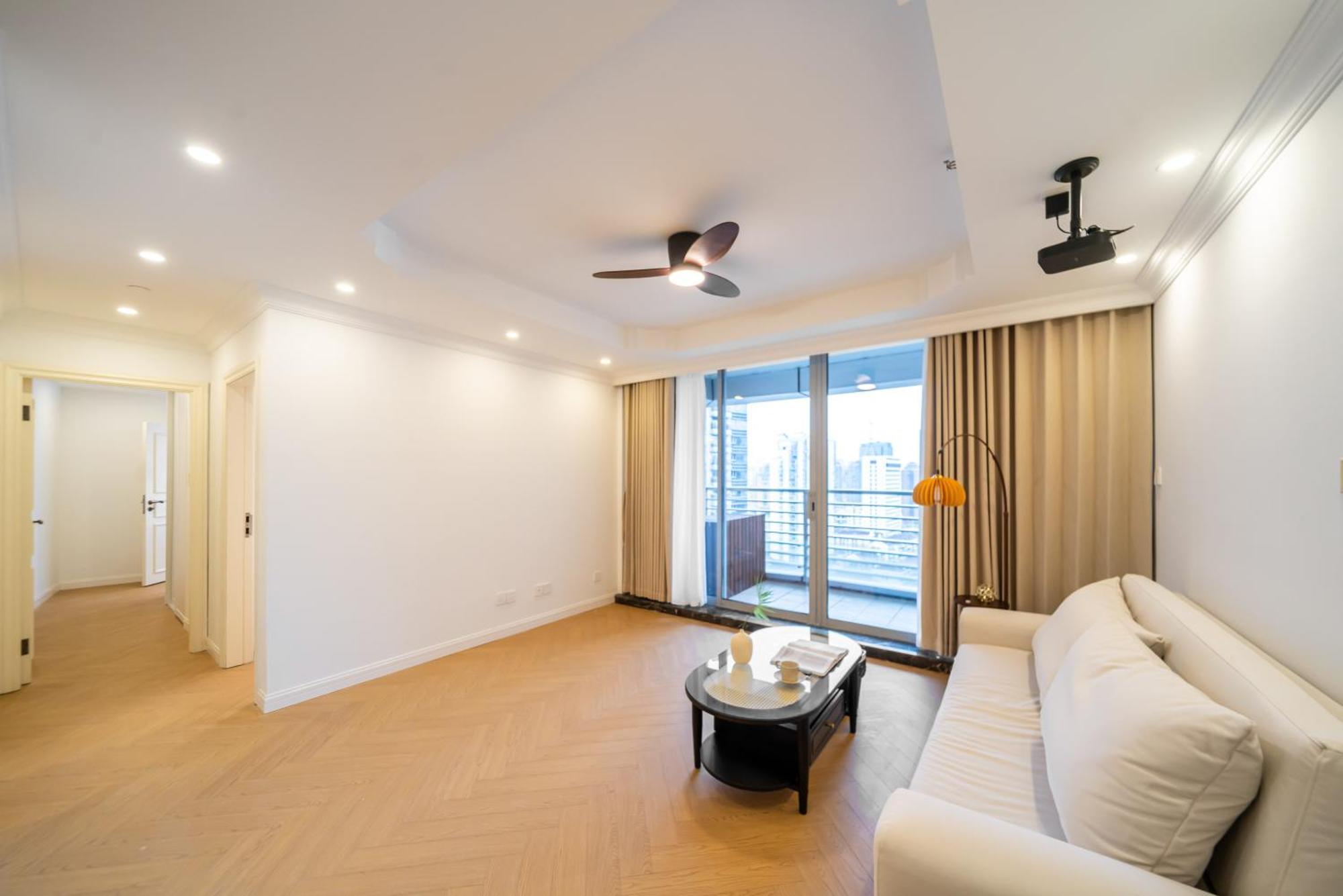 Apartment Tianzifang Sun Moonlight Fine Decoration Large Two-bedroom