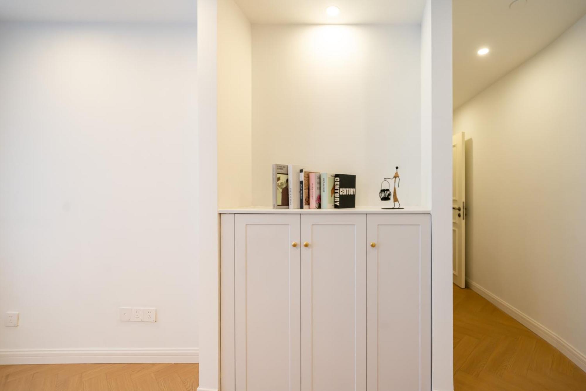 Apartment Tianzifang Sun Moonlight Fine Decoration Large Two-bedroom Shanghai
