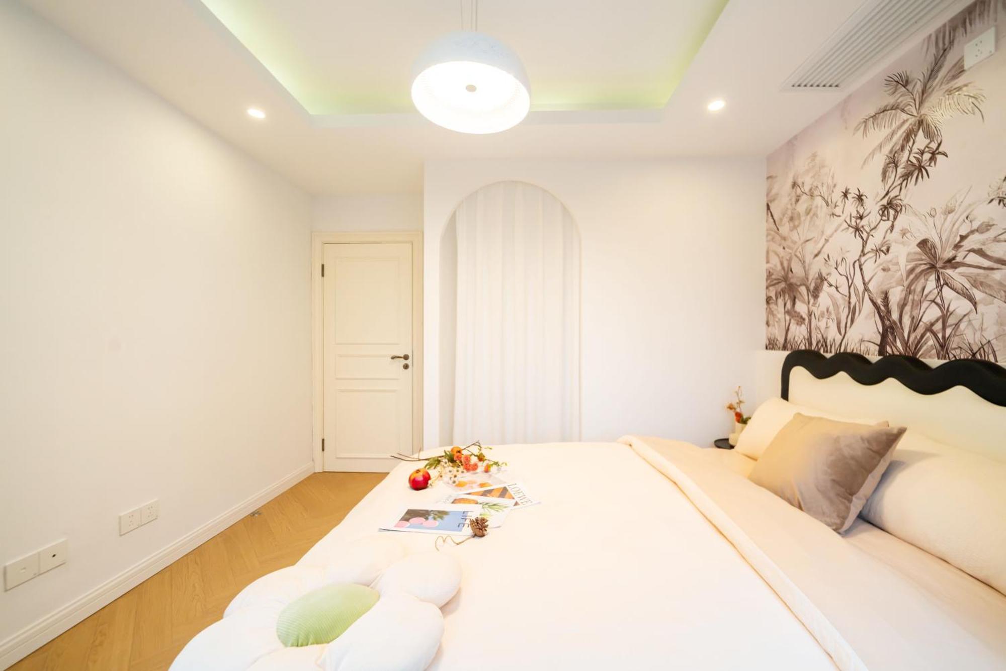 Apartment Tianzifang Sun Moonlight Fine Decoration Large Two-bedroom Shanghai